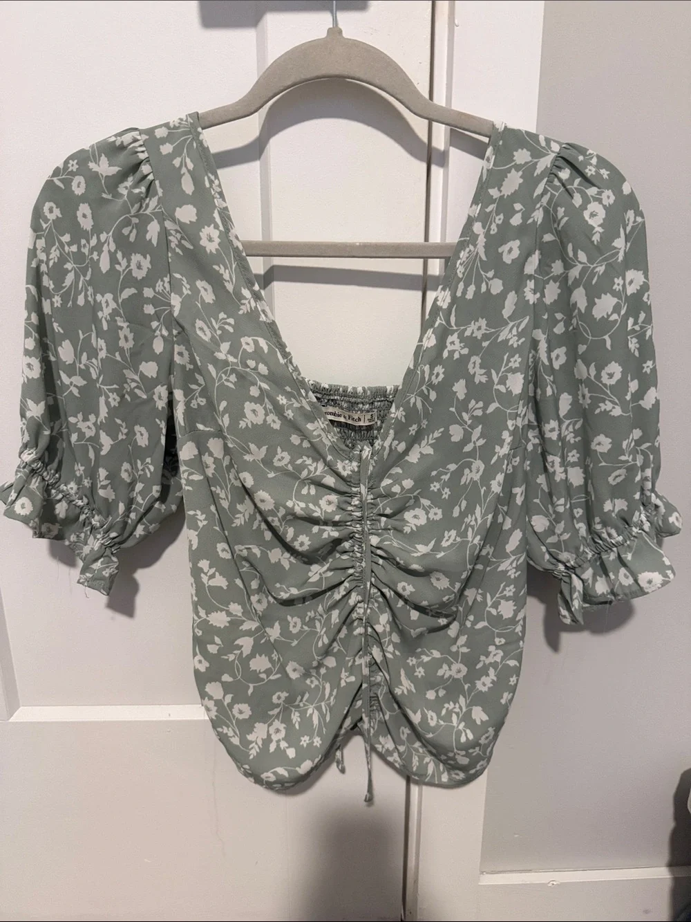 Abercrombie and Fitch Floral Ruched Puff Sleeve Top in Sage Green